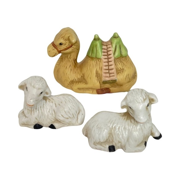 Nativity Figures 3 pcs Camel & Sheep - Picture 1 of 9